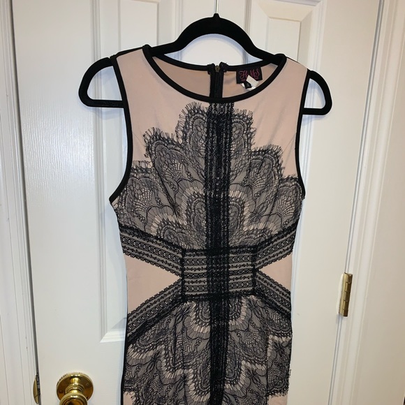 Dress - Picture 2 of 5